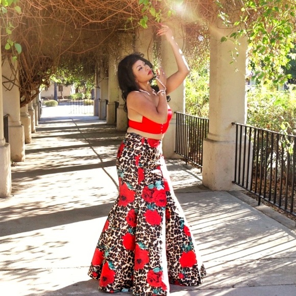 Cheetah Rose Print Flute Skirt- Size 11-12 - Picture 2 of 6